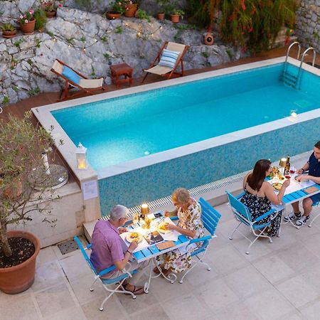 Boutique Hotel Capitano แฮร์เซ็ก-โนวี ภายนอก รูปภาพ