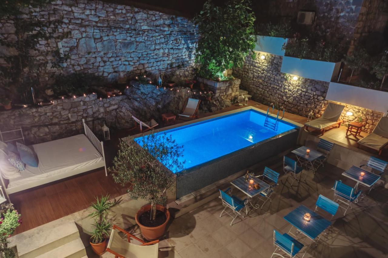 Boutique Hotel Capitano แฮร์เซ็ก-โนวี ภายนอก รูปภาพ