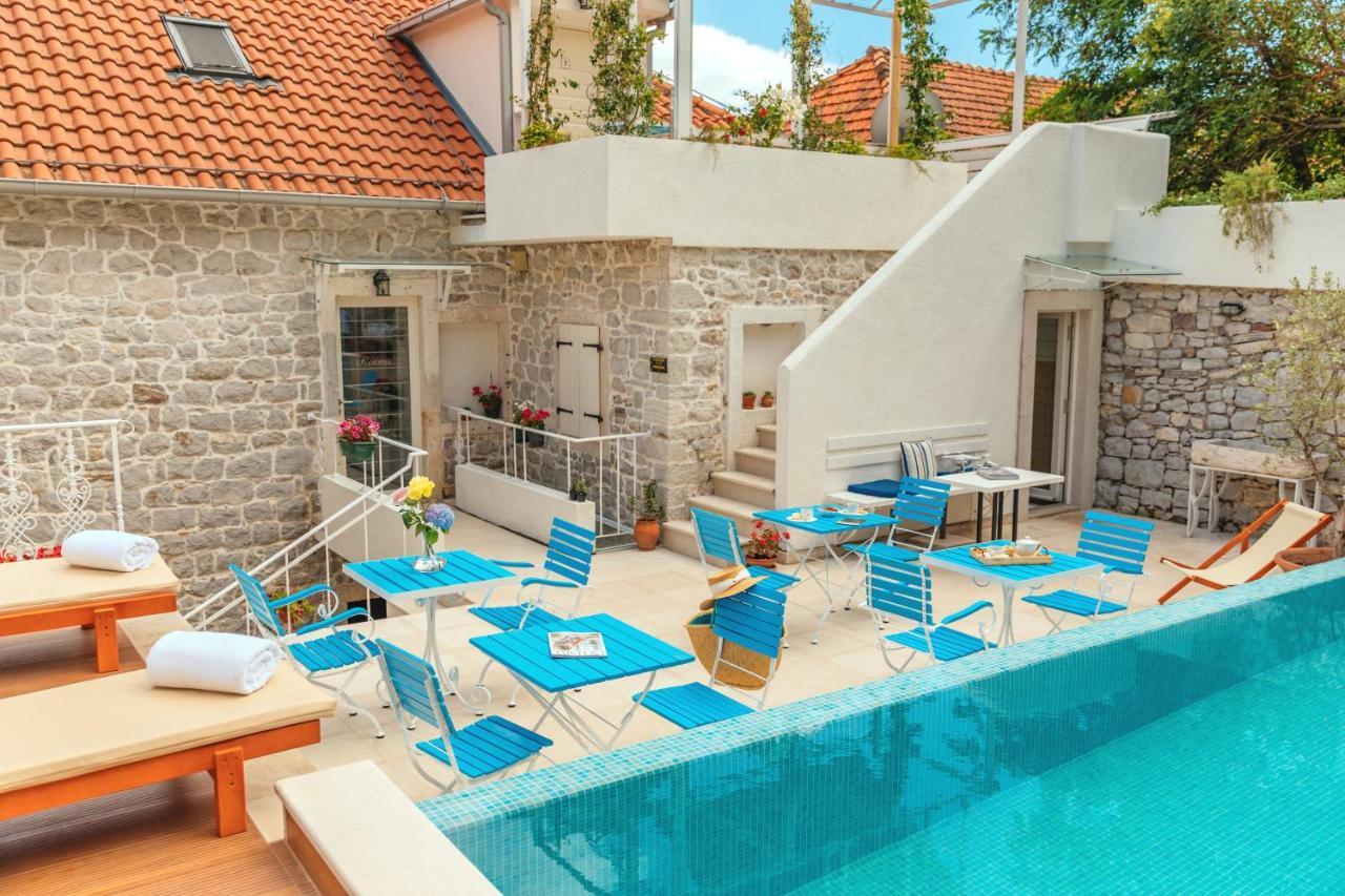 Boutique Hotel Capitano แฮร์เซ็ก-โนวี ภายนอก รูปภาพ