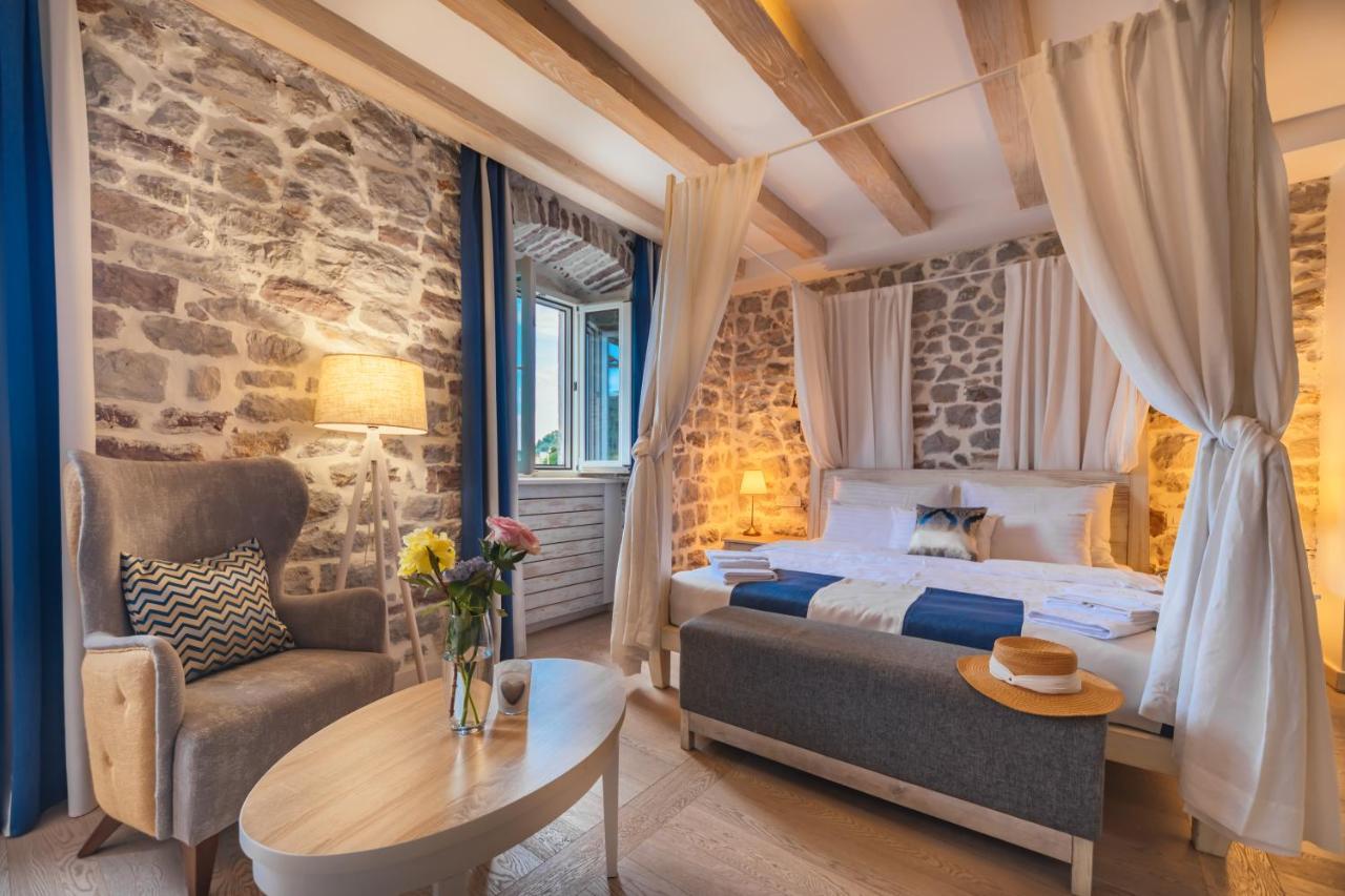 Boutique Hotel Capitano แฮร์เซ็ก-โนวี ภายนอก รูปภาพ