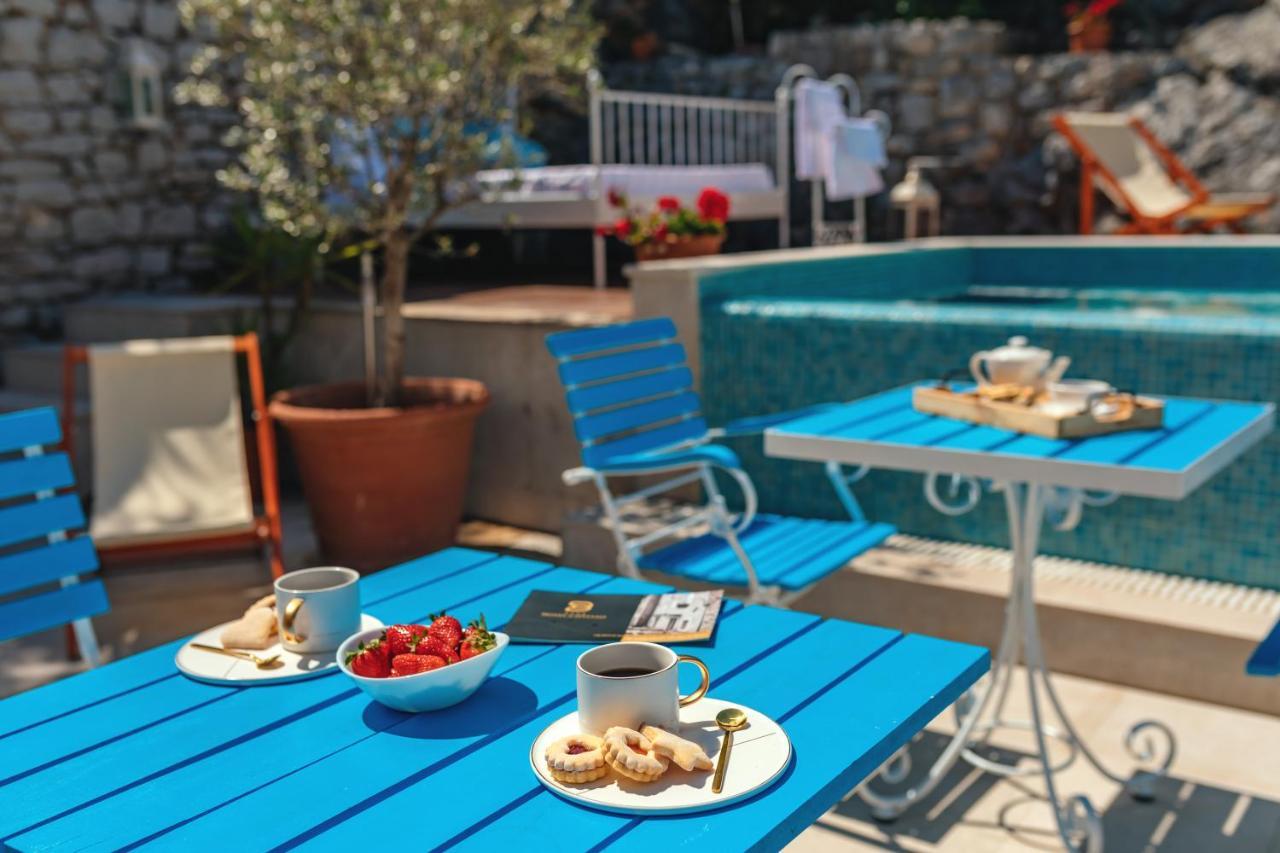 Boutique Hotel Capitano แฮร์เซ็ก-โนวี ภายนอก รูปภาพ