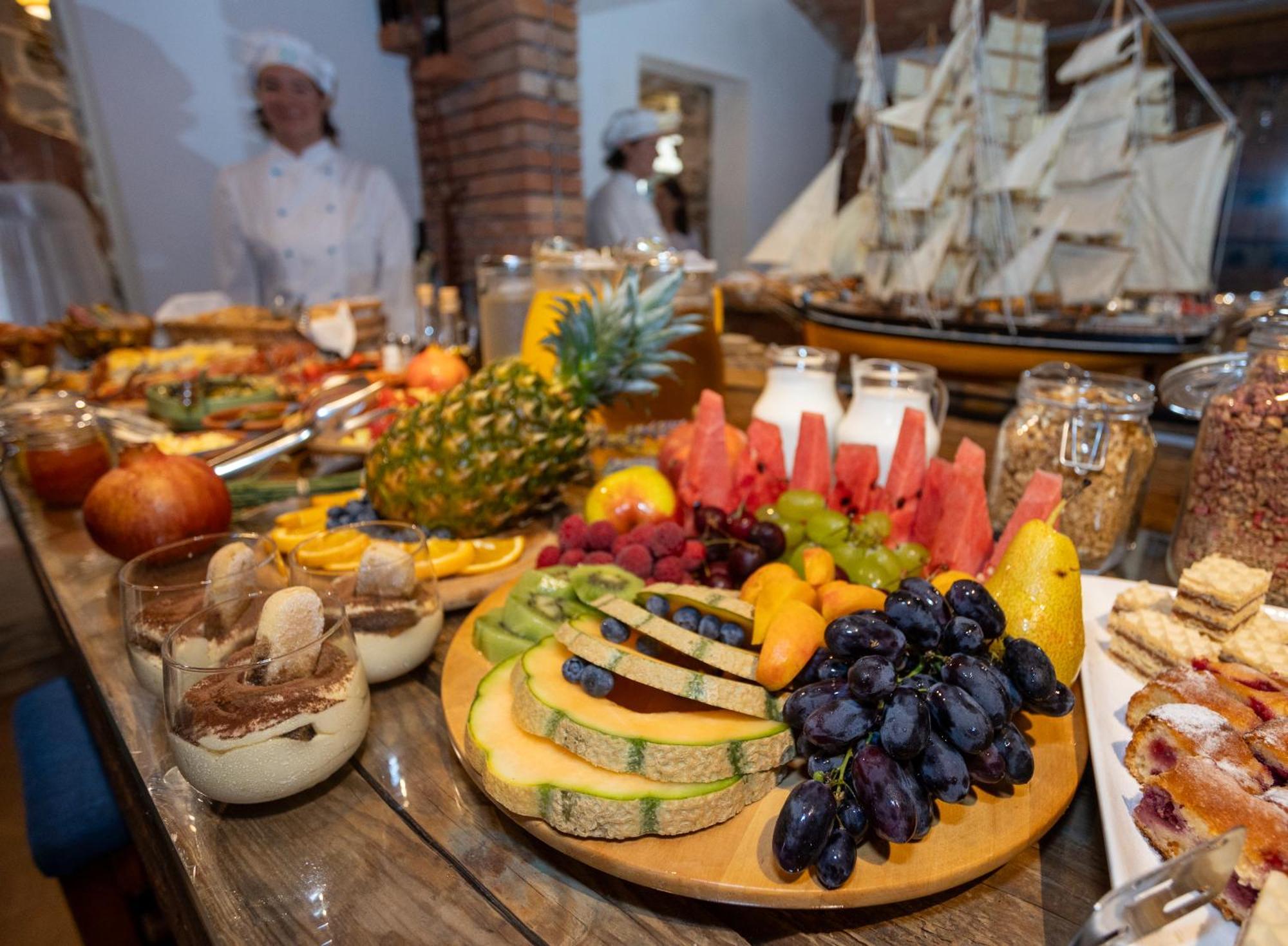 Boutique Hotel Capitano แฮร์เซ็ก-โนวี ภายนอก รูปภาพ